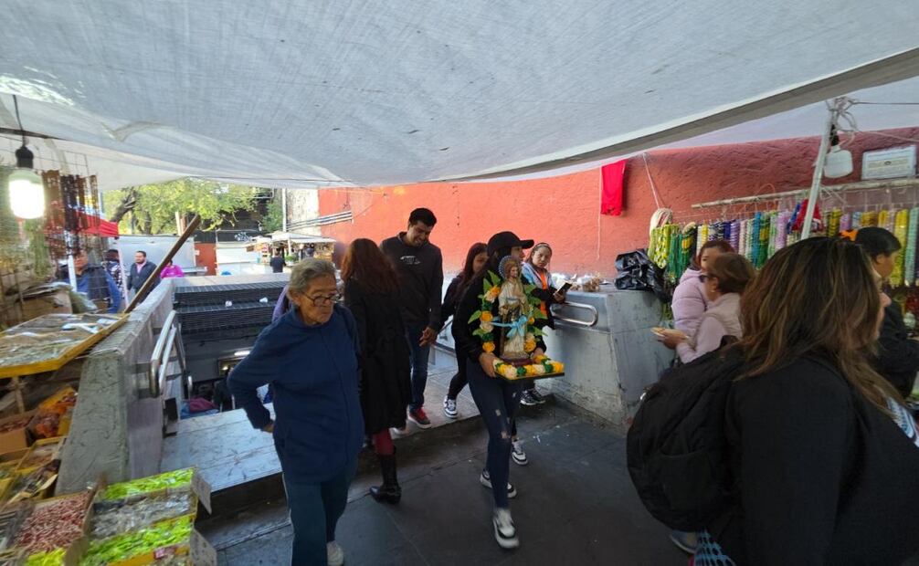 Al momento, únicamente el acceso norponiente de la estación Hidalgo de la Línea 2 permanece cerrado.
Foto: Luis Camacho