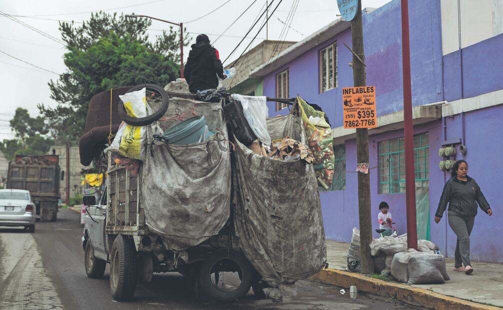 En Los Reyes La Paz las autoridades enfrentan serios retos en el servicio de recolección debido al uso de vehículos antiguos y en mal estado, reconoció el Departamento de Limpia. Foto: Hugo Salvador/ EL UNIVERSAL