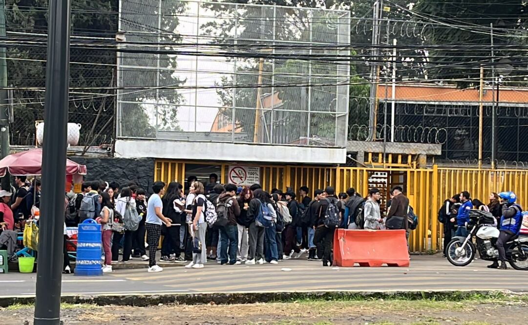 Encapuchados tomaron la prepa 5 de la UNAM este martes 08 de octubre de 2024. Foto: Especial