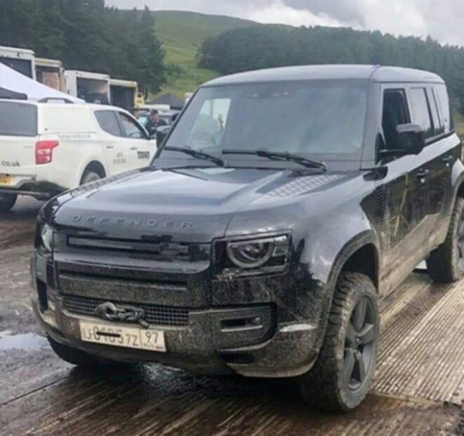 Se filtra foto del nuevo Land Rover Defender 2020 sin camuflaje