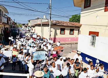 Con marcha, exigen capturar a 'El Tequilero'