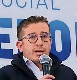 Batres da bendición a terna para alcalde sustituto en BJ