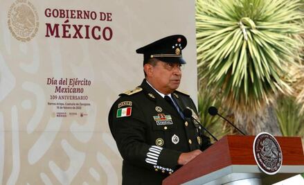 Luis Cresencio Sandoval refrenda lealtad del Ejército a instituciones de México