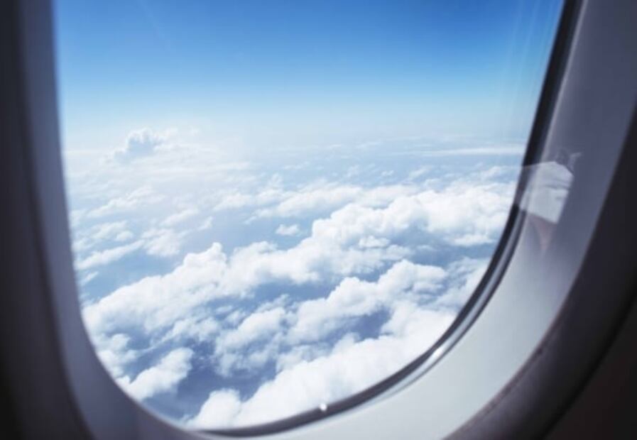 ¿Por qué las ventanas de los aviones son redondas?