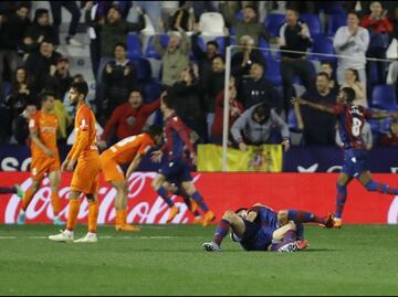 Málaga desciende en España con gol de último minuto