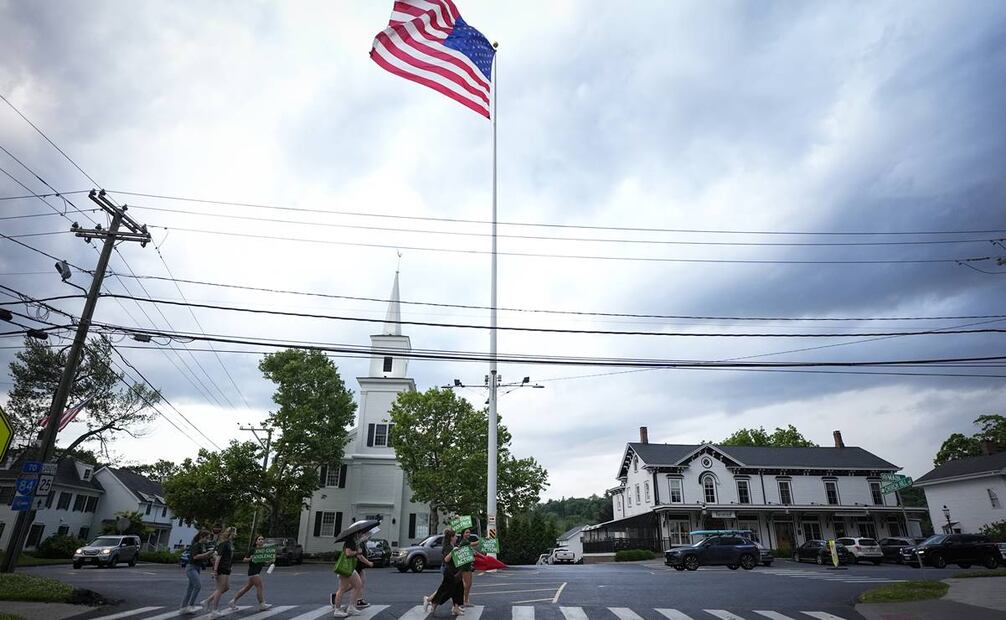 Los asesinatos en las aulas han provocado fervientes debates sobre el control de armas. Foto: AP