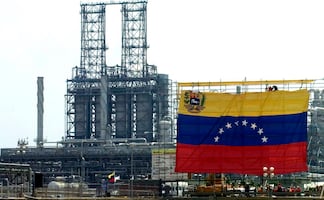 EU confisca buque petrolero frente a costas de Venezuela, reporta Bloomberg