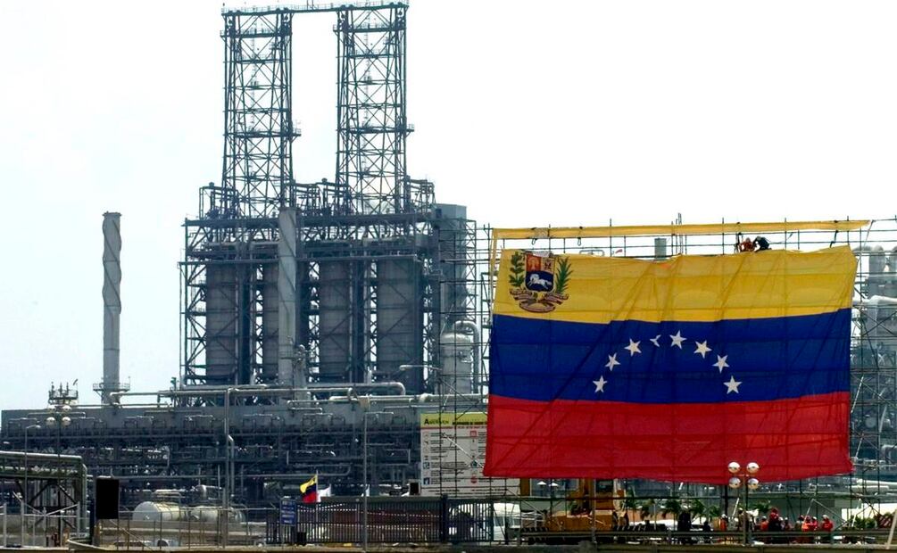 Según documentos de PDVSA, el petrolero que incautó EU transportaba crudo contratado conjuntamente por Cubametales, la comercializadora petrolera estatal cubana. Foto: EFE