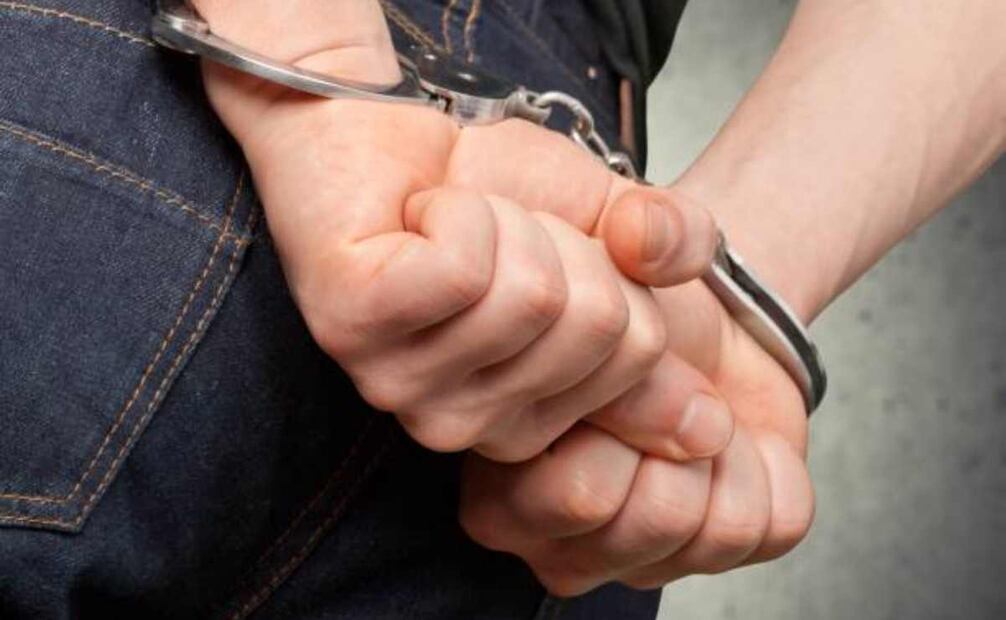 El hombre fue detenido sin derecho a fianza por el cargo de asesinato en primer grado. Foto: IStock