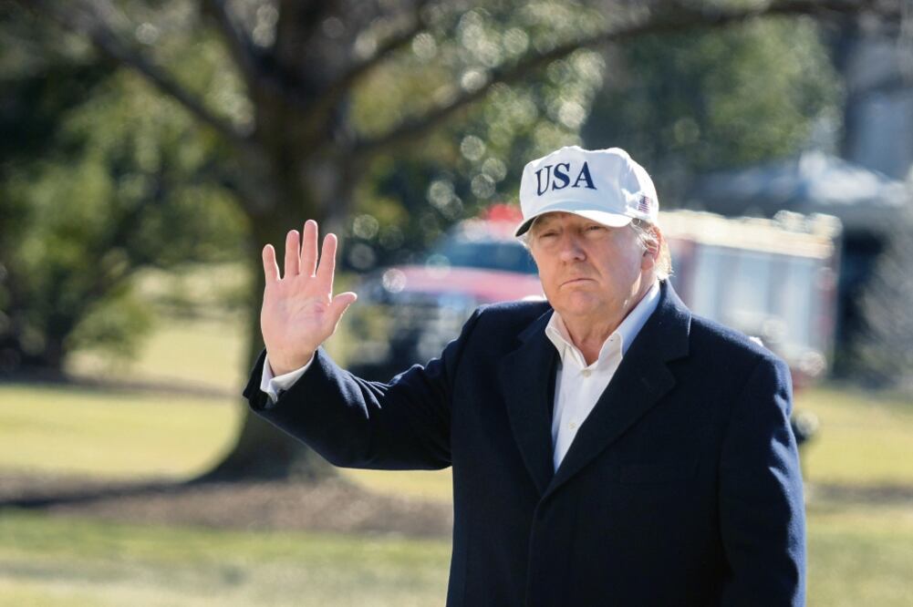 Arremete contra autor. Donald Trump dijo que el escritor de Fire and Fury, Michael Wolff, es alguien “totalmente desacreditado”. Foto: MARY F. CALVERT. REUTERS