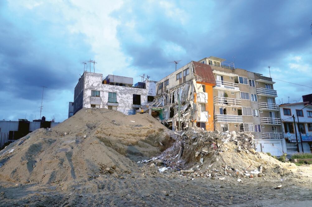 Isaura Elisa López, arquitecta, aseveró que a partir del sismo de 7.1 en la escala de Richter, lo que queda es la planeación de la reconstrucción de la ciudad. (VALENTE ROSAS. EL UNIVERSAL)