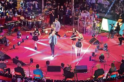 Emmanuel y Mijares piden actitud pacífica ante Trump