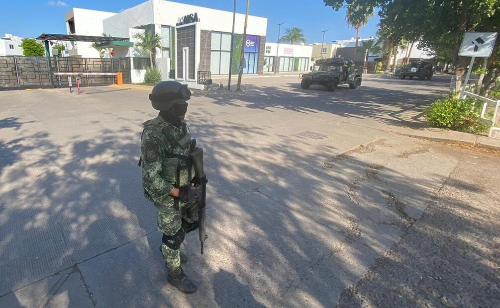 Fuerzas Federales realizan operativos y revisiones en la parte Norte de Culiacán. Foto: Cortesía