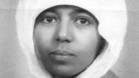 Emahoy Tsegué-Maryam, la monja que caminó descalza por una década y se convirtió en la "reina del piano" 