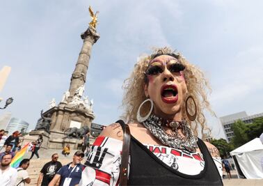Se concentran en el Ángel de la Independencia por marcha gay