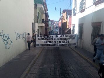 Protestan en Hidalgo por aumento en pago de derechos de funerarias