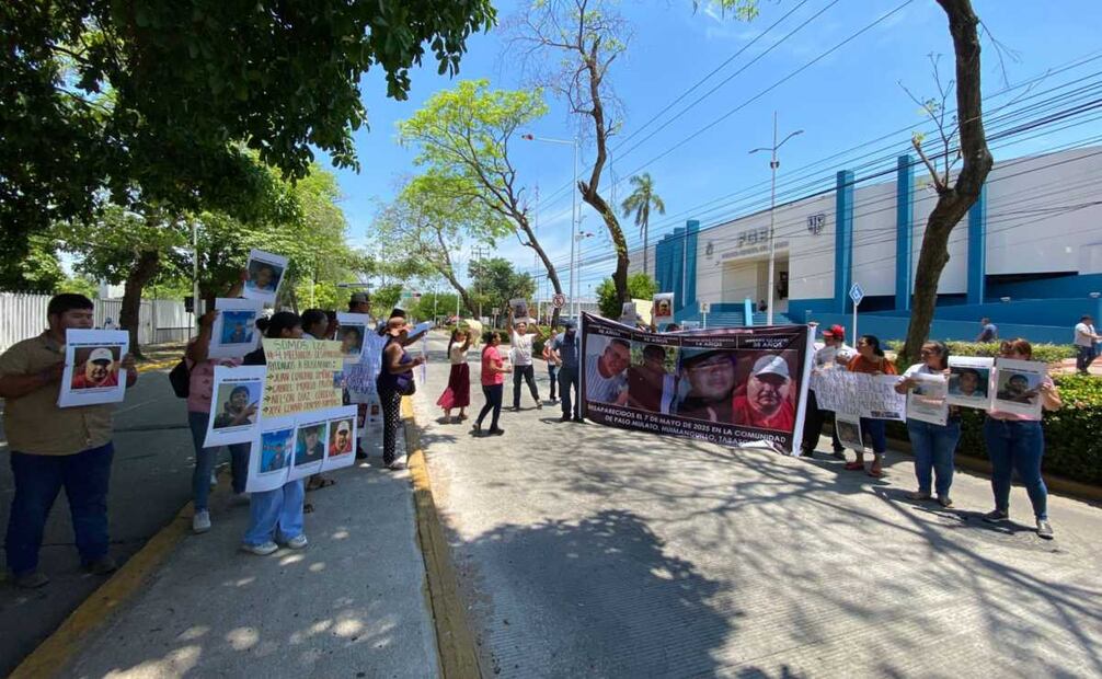 Se manifiestan por desaparición de 4 mecánicos en Huimanguillo, Tabasco (12/05/2025). Foto: Especial