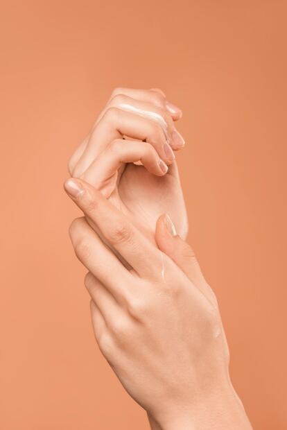 Cómo hacer que el esmalte dure más tiempo en tus uñas 