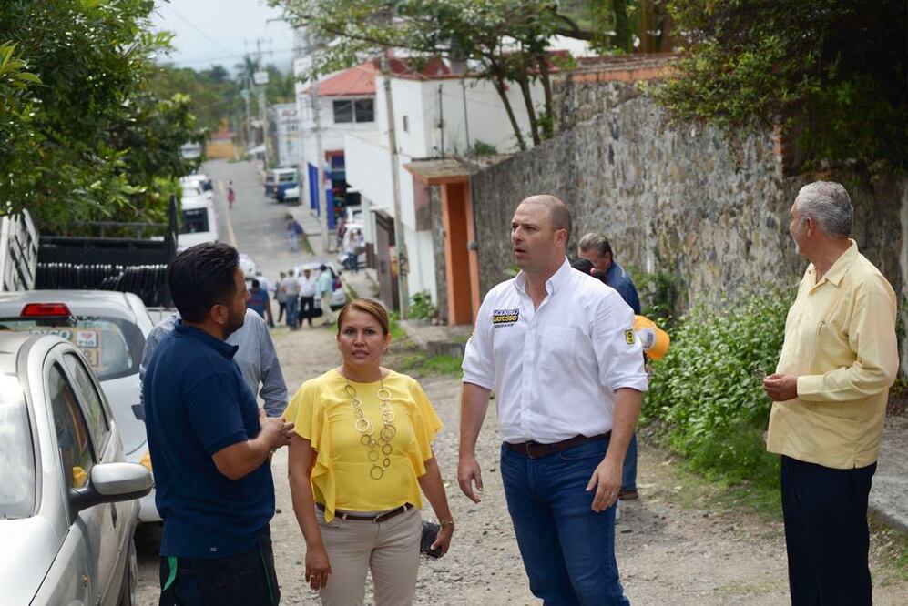 Promete Gayosso reactivar aeropuerto