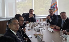 Américo Villarreal acuerda colaborar con CANACAR y CONCAMIN; gobierno de Tamaulipas busca agilizar tránsito carretero