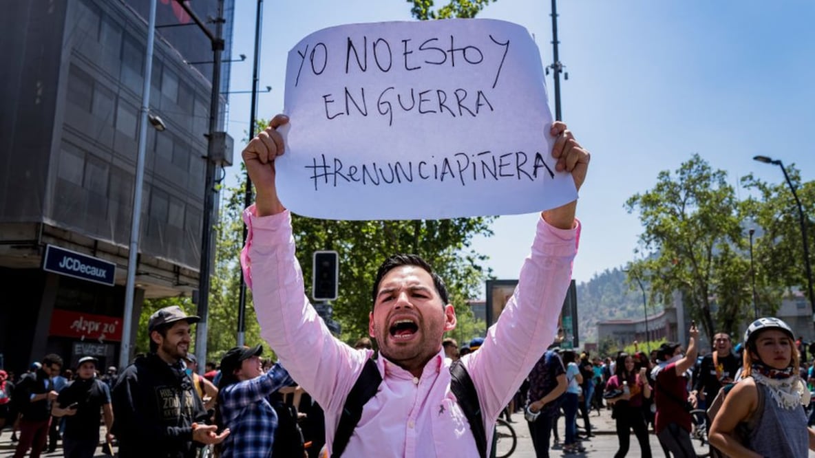 "Yo no estoy en guerra": la frase se repitió entre varios manifestantes chilenos (Foto: Getty Images)