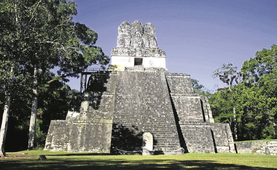 Templo de las Máscaras en el sitio arqueológico Tikal. Foto: Archivo