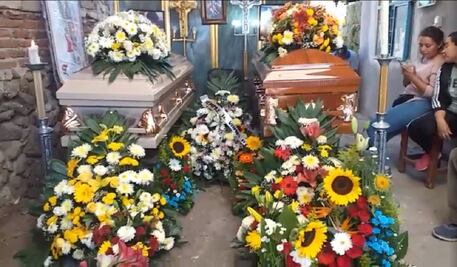 Con música de banda, velan a los 8 músicos de los "Chuparrecio" en Celaya 