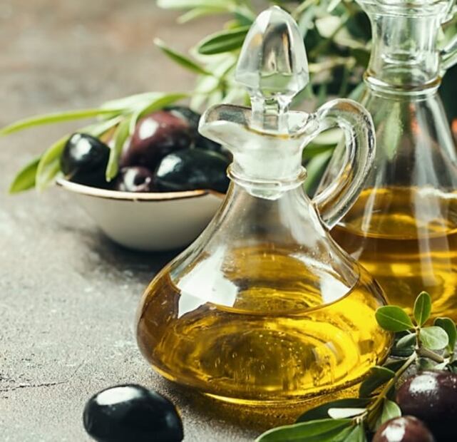 El aceite de cocina debe desecharse en frascos con tapa. Foto: Pixabay