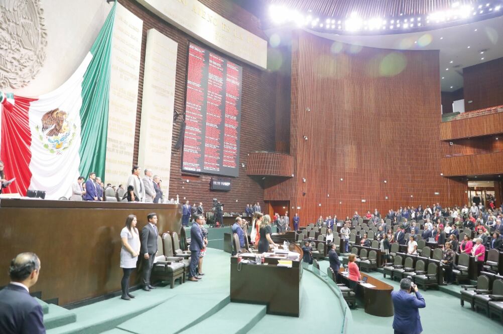 El documento con la iniciativa para establecer una consulta popular para la revocación de mandato fue publicado en la Gaceta Parlamentaria y en breve será discutido por el pleno. Foto: ARCHIVO EL UNIVERSAL