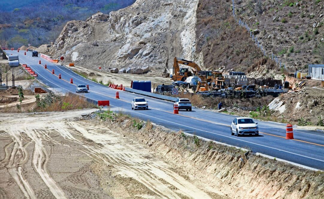 En una perspectiva comparada, la densidad carretera del país es moderada, asegura el gremio constructor. Foto: Archivo | El Universal