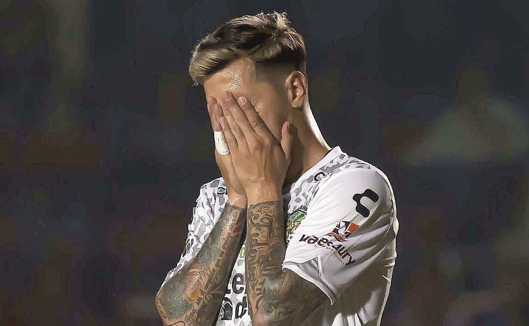 Jonathan Fabbro, de Chiapas, sufrió fracturas en la nariz (IMAGO7)