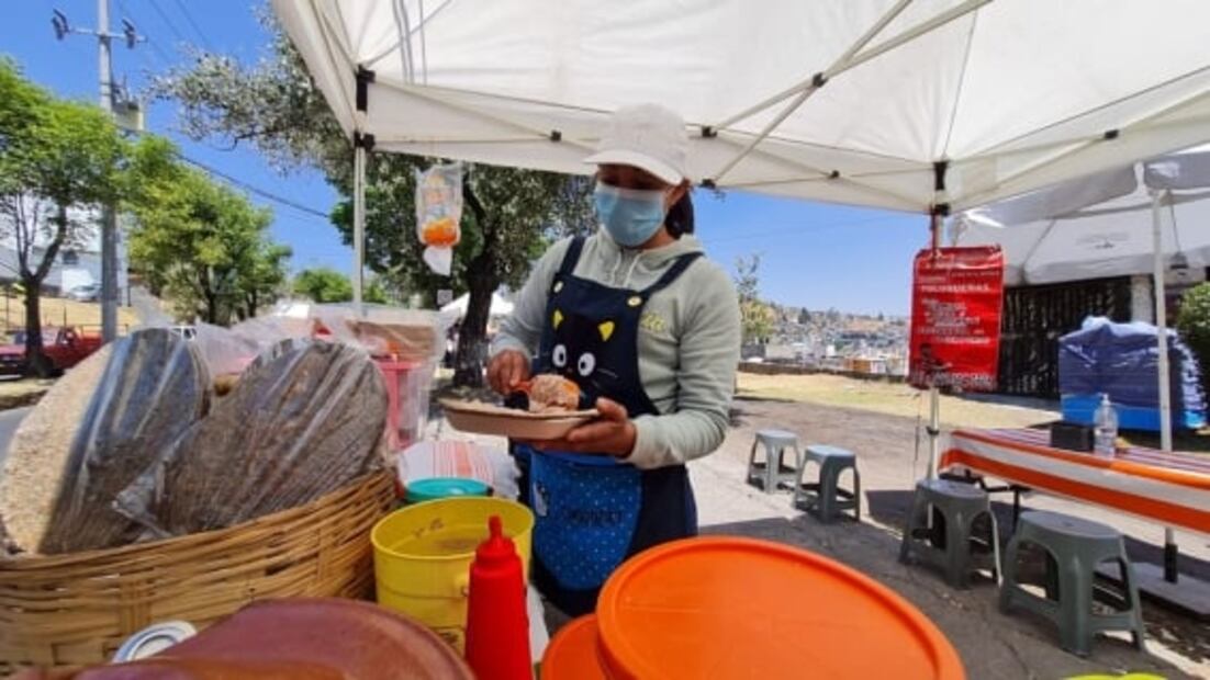 ¿Huaraches toluqueños o tlayudas? El platillo típico de Toluca que causó polémica durante inauguración del AIFA