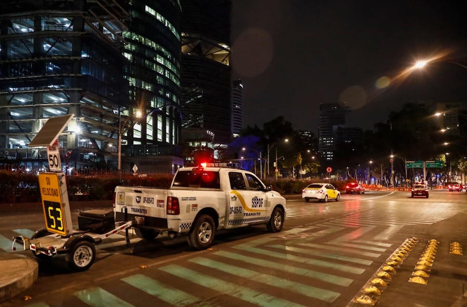 "No vamos a hacer ninguna multa en este punto, solo es para concientizar a los conductores y evitar algún accidente", dijo uno de los oficiales de tránsito que supervisaban la vialidad.