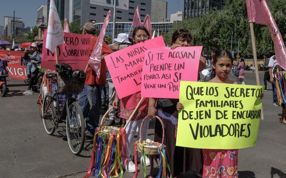 Mujeres marchan en la Ciudad de México en el marco del Día Internacional de la Mujer. Foto: Yaretzy M. Osnaya / EL UNIVERSAL