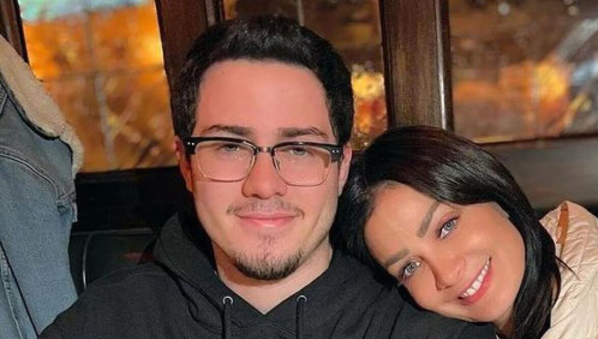 Dayanara Torres y su hijo. Fuente: Instagram @unfamosoenlamira