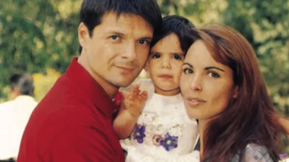 Ariel López Padilla y Mariana Levy tuvieron a María en 1996, un año antes de divorciarse.
Foto: YouTube
