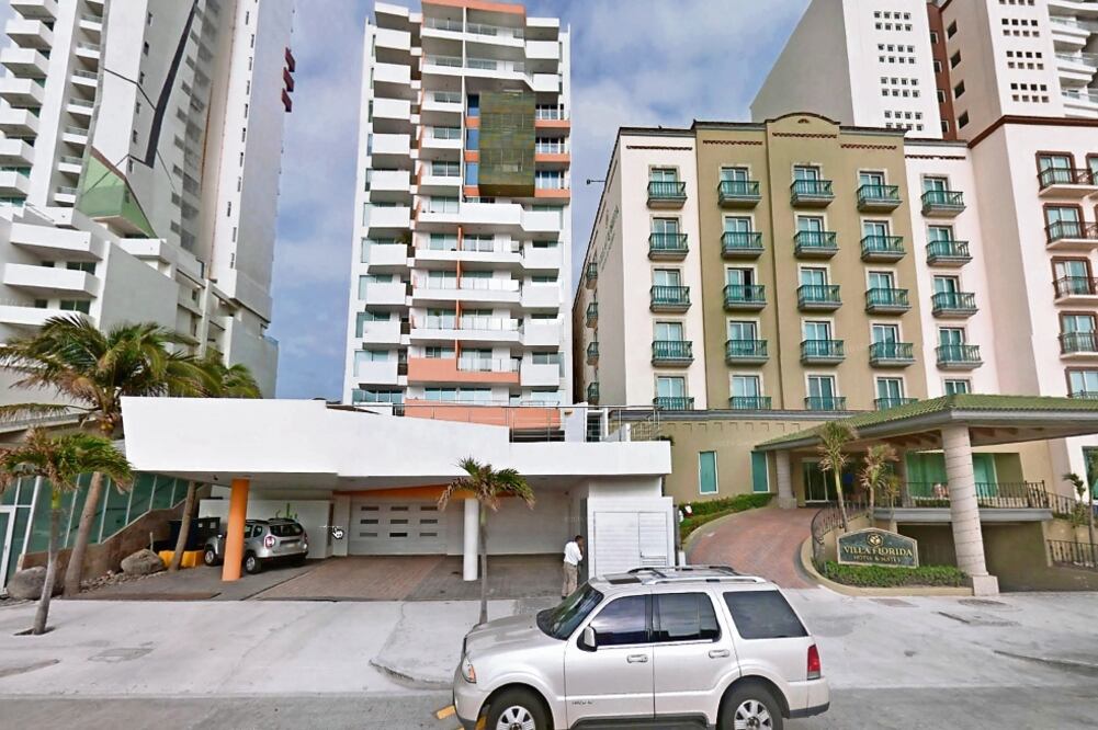 La PGR urge a indagar si un departamento en el fraccionamiento Costa de Oro de Mocambo, en Boca del Río, está a nombre de Miguel Ángel Yunes (ARCHIVO EL UNIVERSAL)