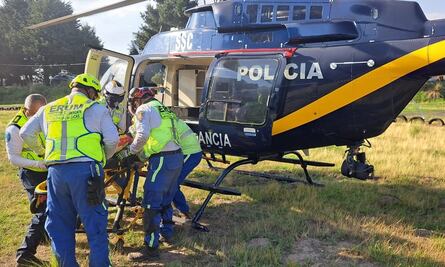Con fracturas y deshidratado, rescatan a abuelito que llevaba 2 días perdido en el Ajusco 