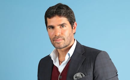 Eduardo Verástegui se registra ahora como candidato independiente ante el INE... y lo acusa de corrupto