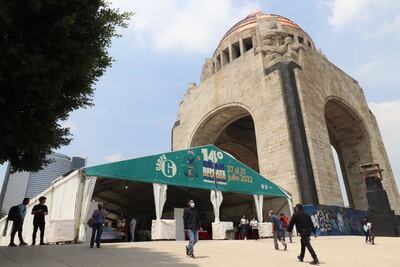 Arranca la 15 edición del Gran Remate de Libros y Películas en el Monumento a la Revolución
