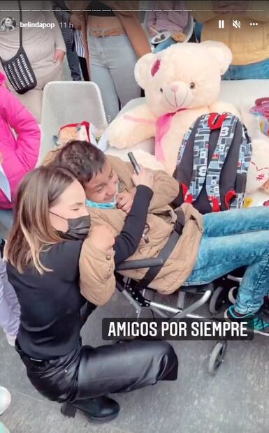 Belinda ayuda con tratamientos de quimioterapia a niños con cáncer