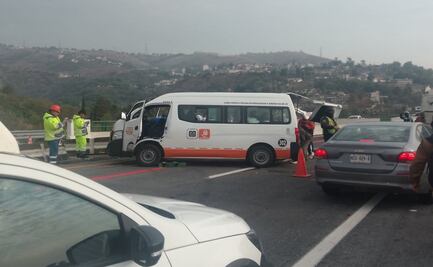 Choque múltiple en la Toluca-Naucalpan; falla de frenos en autobús deja 23 lesionados