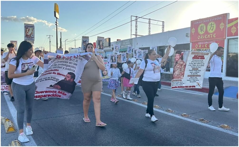 Marchan en Baja California Sur por personas desaparecidas. Foto: Especial