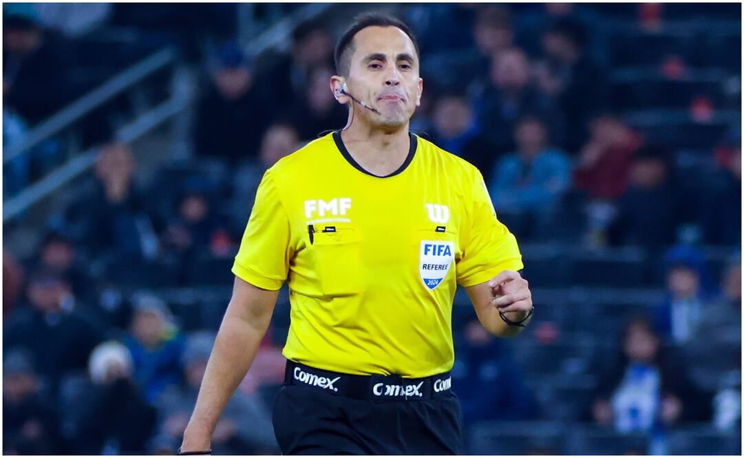 Luis Enrique Santander durante un encuentro de la Liga MX - Foto: Imago7