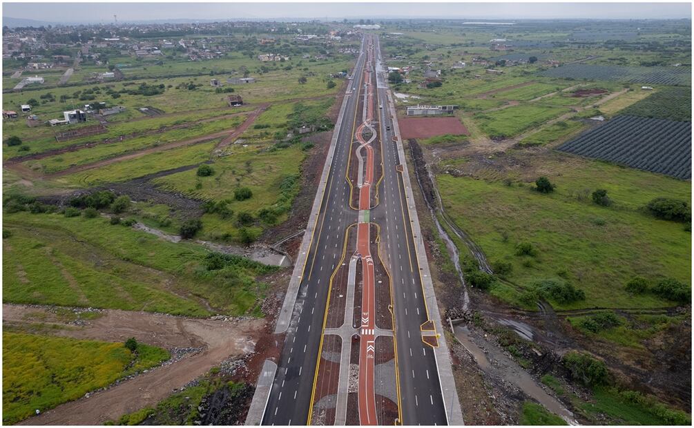 Alfredo Ramírez Bedolla entrega el Libramiento Martí Mercado en el municipio de La Piedad. Foto: Especial