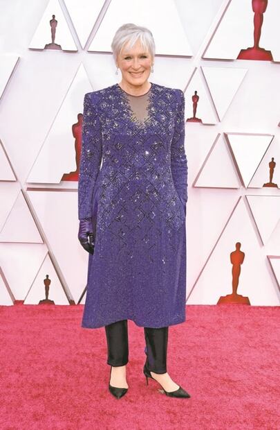 Distancia y elegancia en la alfombra roja de los premios Oscar 2021