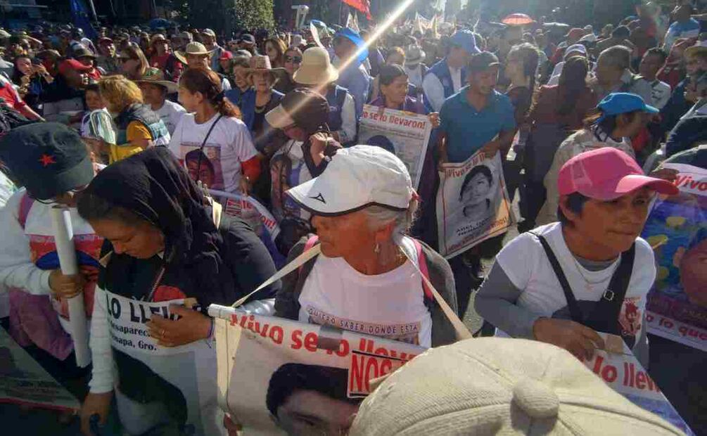 9° Marcha por la desaparición forzada de estudiantes en Ayotzinapa. Foto: Valente Rosas. EL UNIVERSAL
