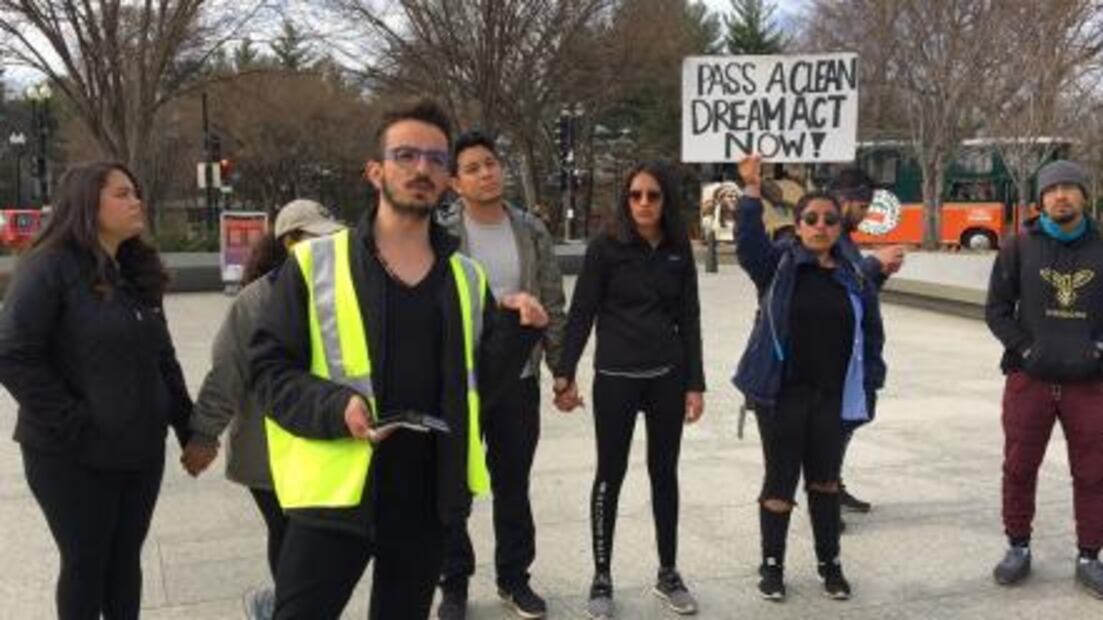 "Dreamers" caminan de NY a Washington para representar sacrificio de indocumentados