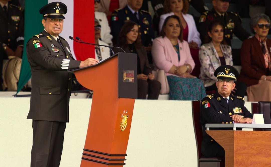 En el Día del Estado Mayor, el secretario de la Defensa agradeció al Legislativo la confianza depositada en las Fuerzas Armadas.  Foto: VICTORIA VALTIERRA/CUARTOSCURO.COM