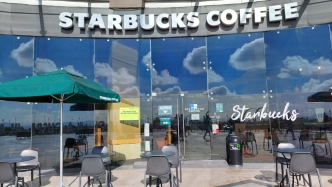 Por adeudos de pagos, cortan agua al centro comercial La Cúspide en Naucalpan